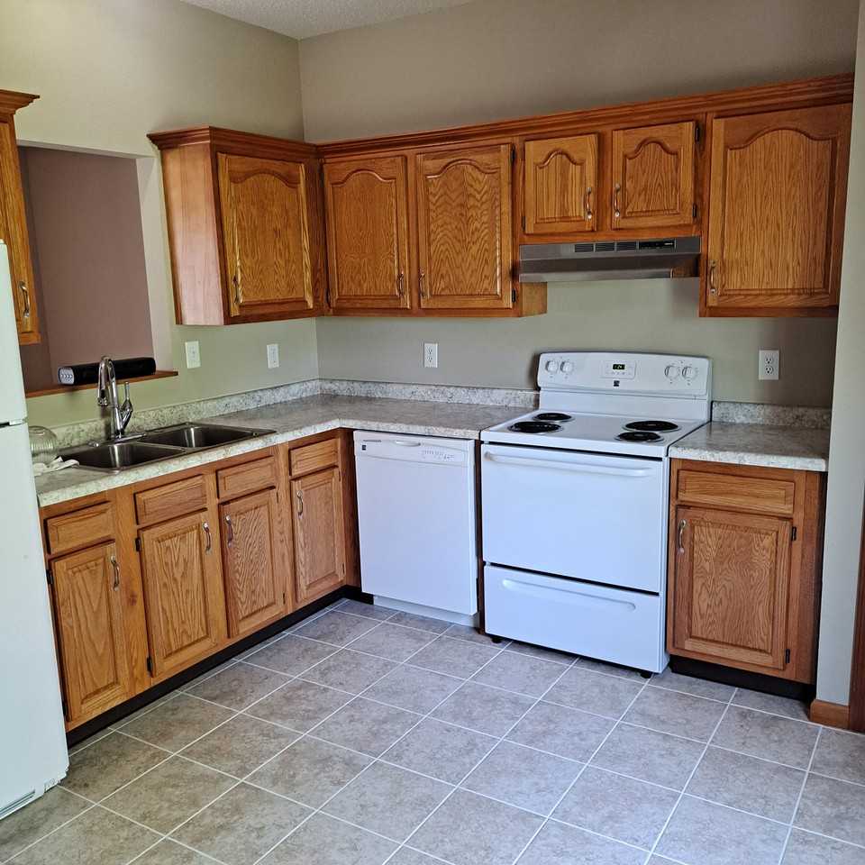 179 Cedar Cir - Photo 2 of 11