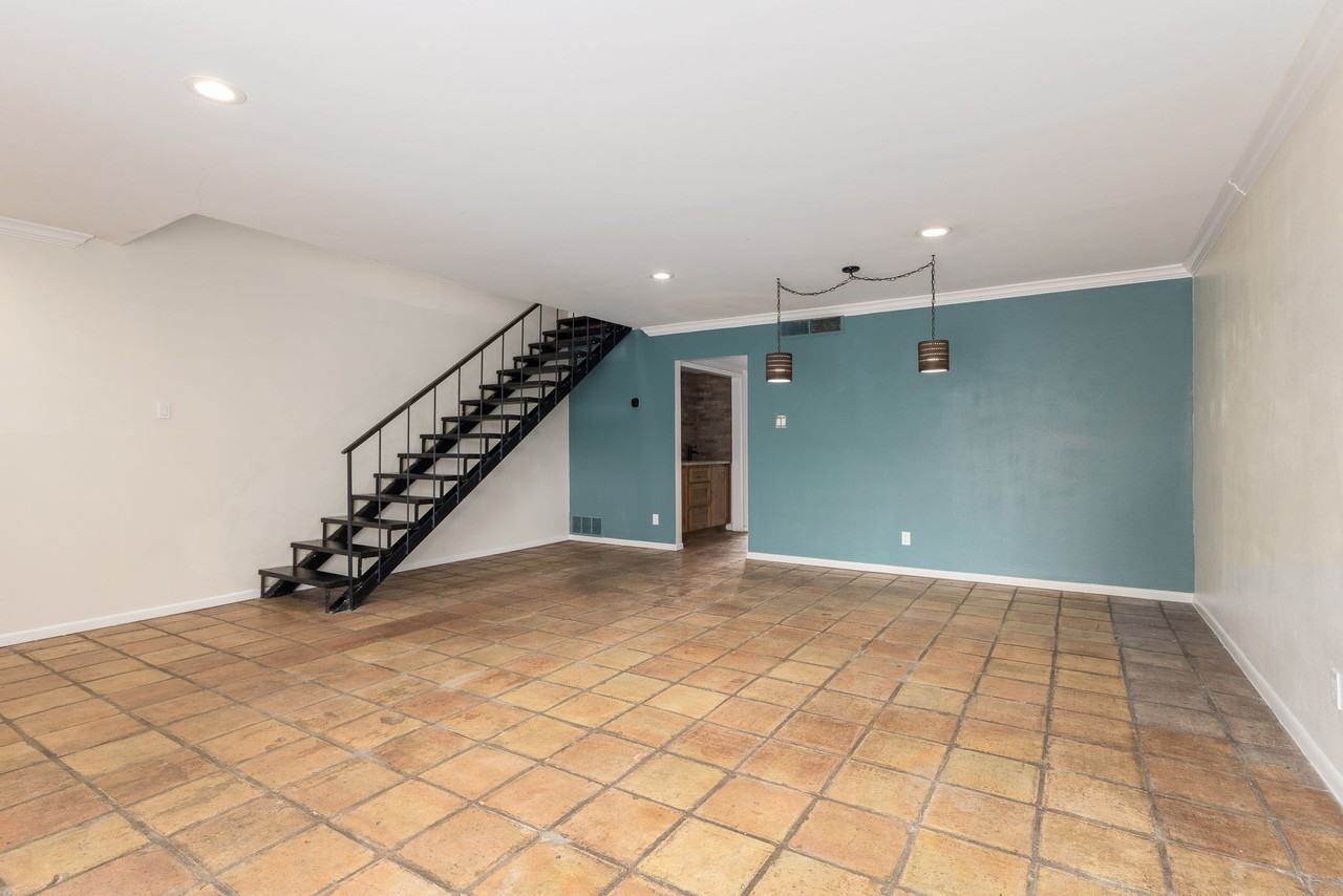 166 Elizabeth Rd #G - Photo 2 of 21