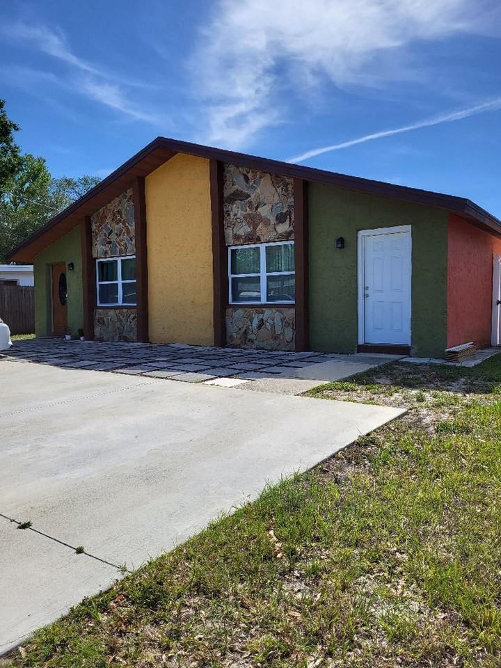 11103 Harding Dr #2 - Photo 2 of 14