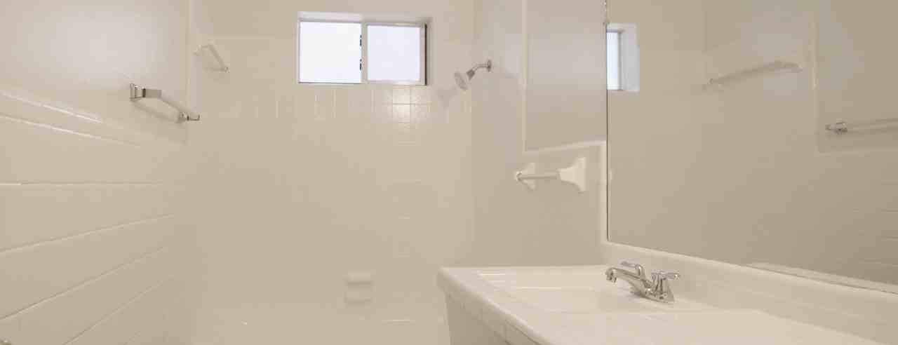 4125 Swiss Ave - Photo 5 of 10