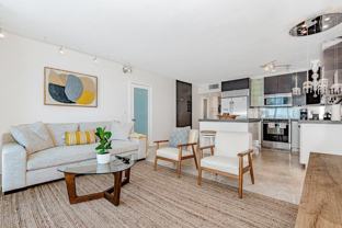 2301 Collins Ave #705 - Photo 1 of 1