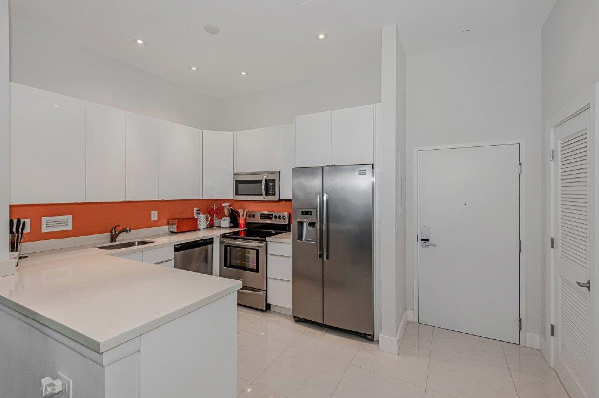 2301 Collins Ave #1619 - Photo 3 of 50