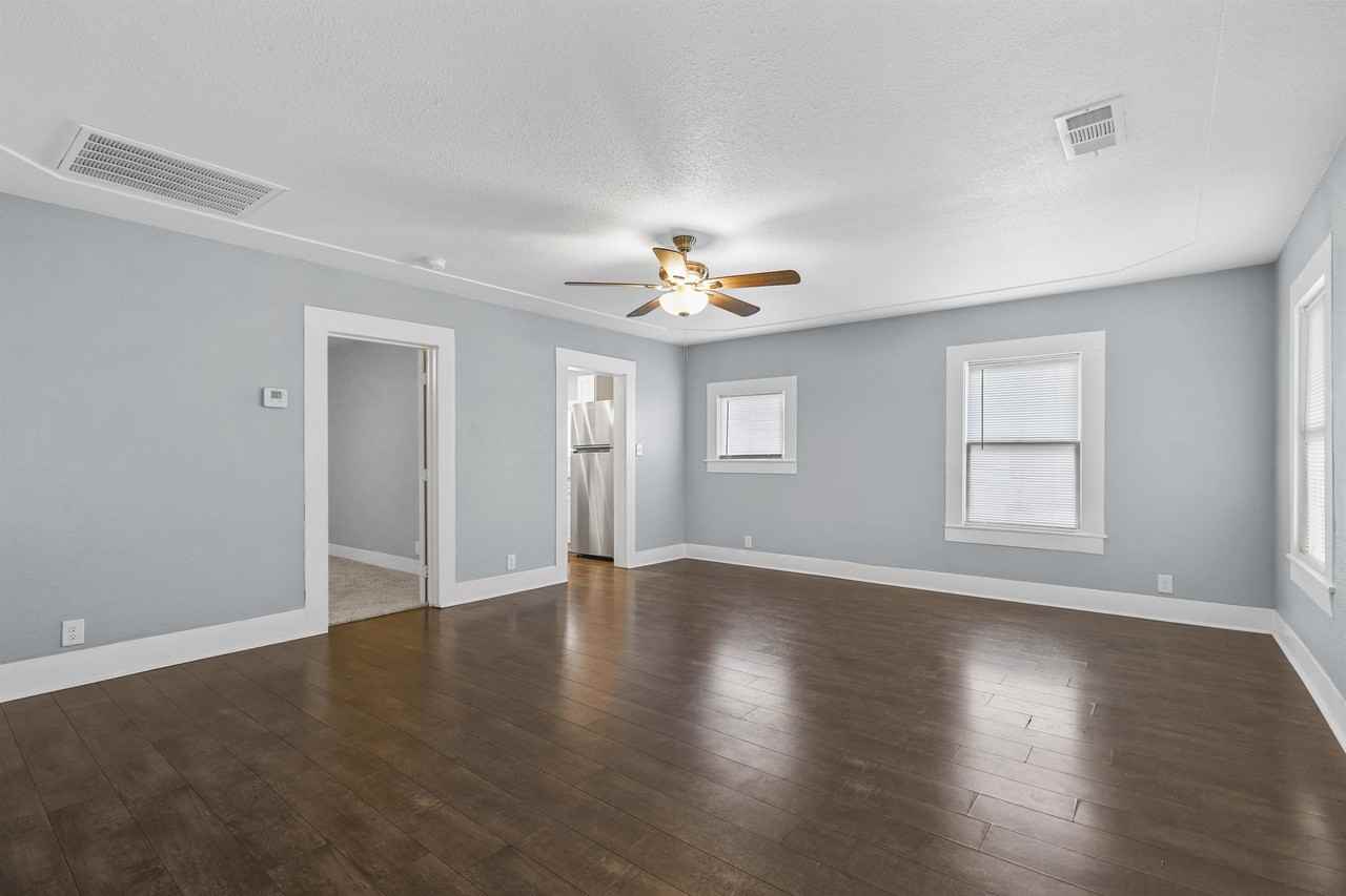 207 W Heard St #1 - Photo 6 of 20