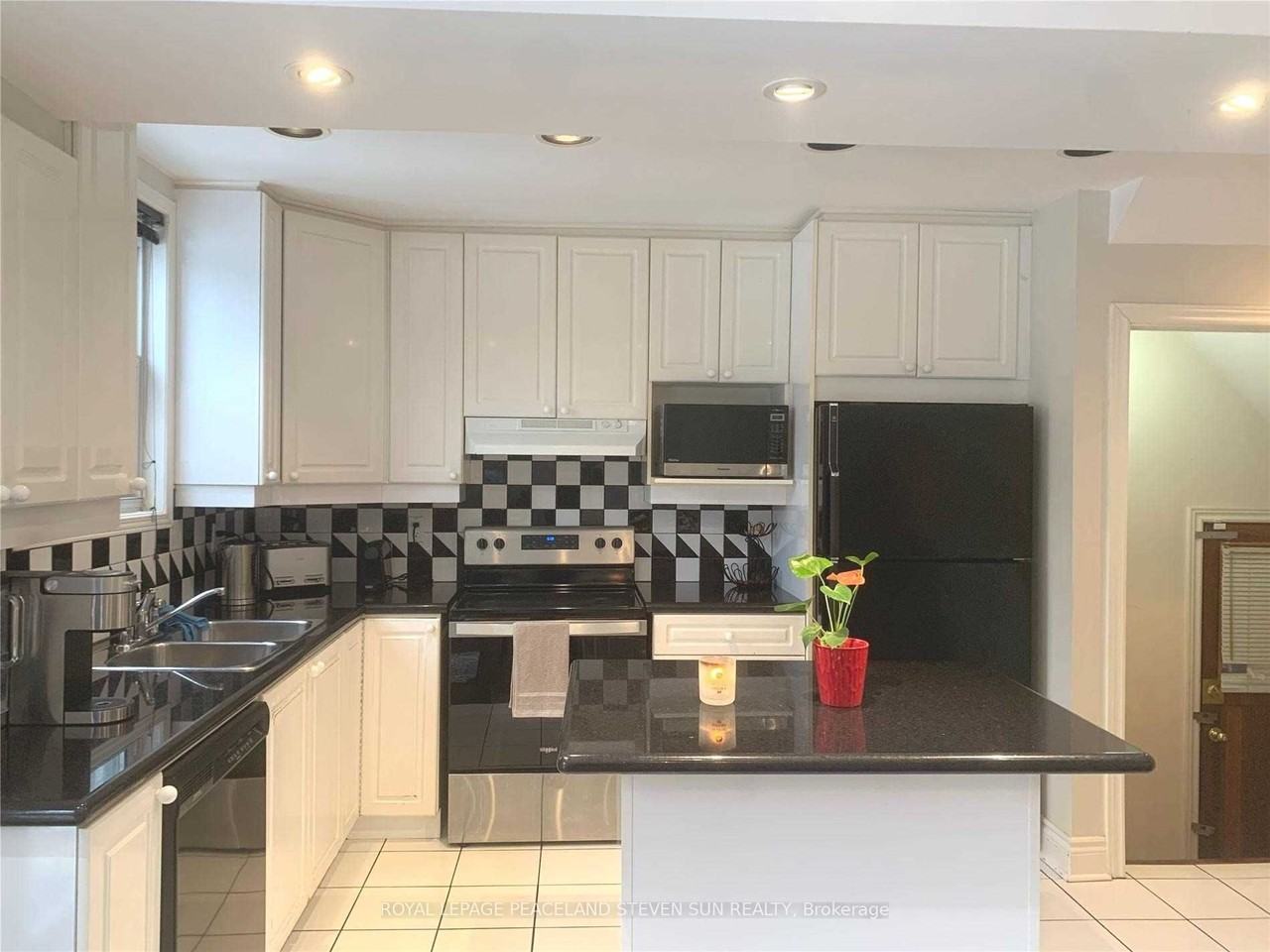 76 Glenvale Boulevard - Photo 2 of 16