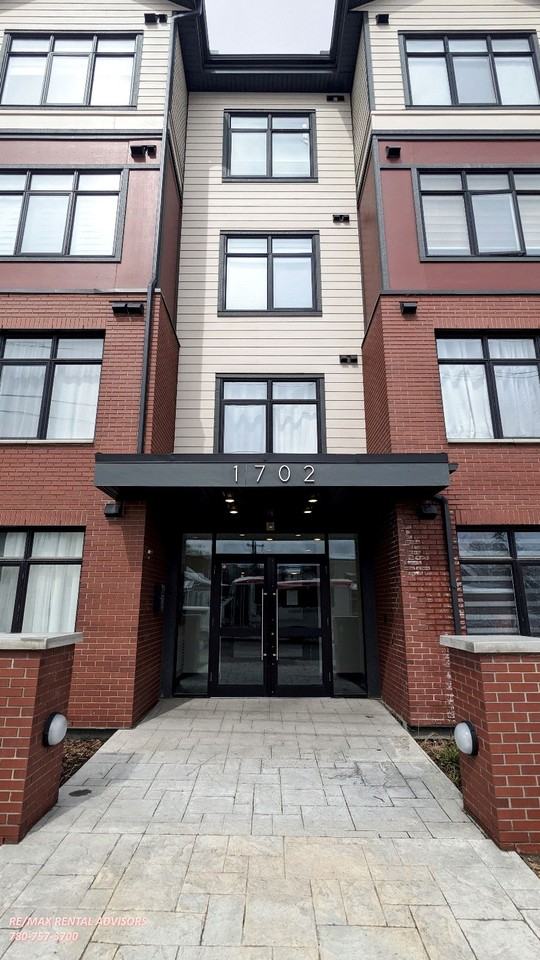 #307 1702 17 Avenue Southwest - Photo 2 of 11