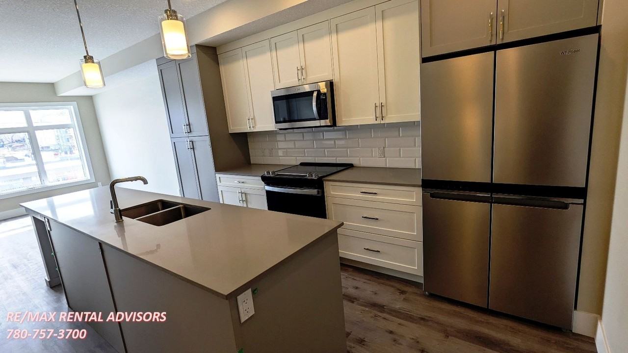 #307 1702 17 Avenue Southwest - Photo 3 of 11