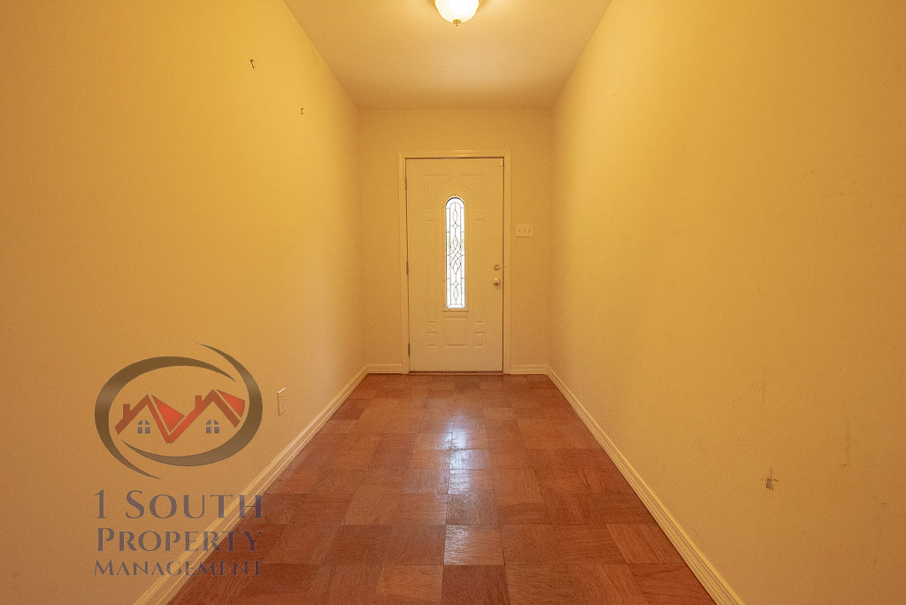 5520 Vienna Avenue #1 - Photo 4 of 20