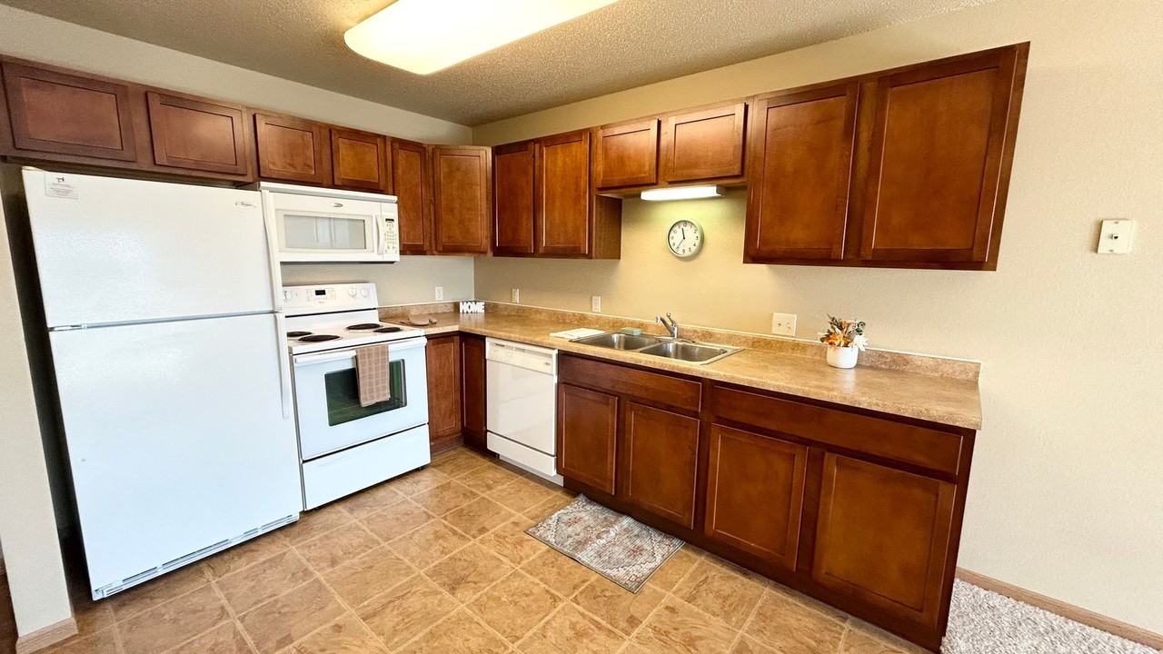 Prairie Sky Apartments - Photo 2 of 10