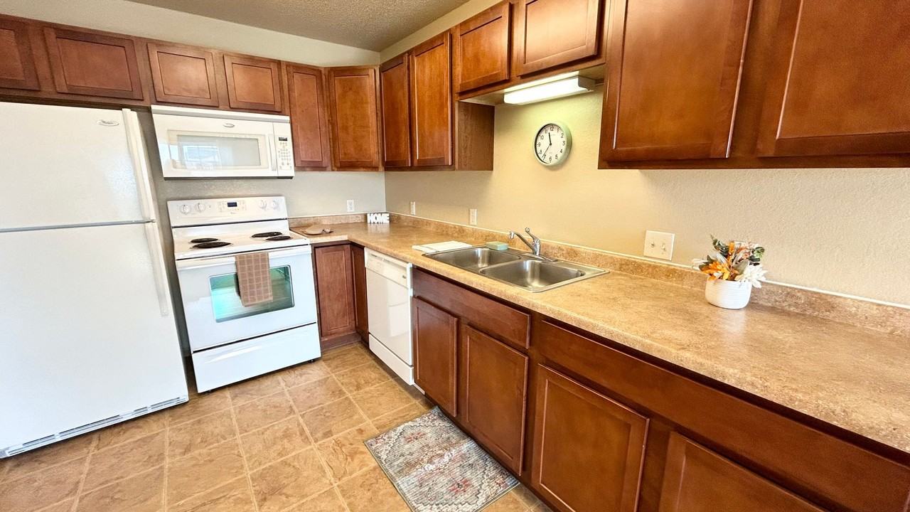 Prairie Sky Apartments - Photo 3 of 10