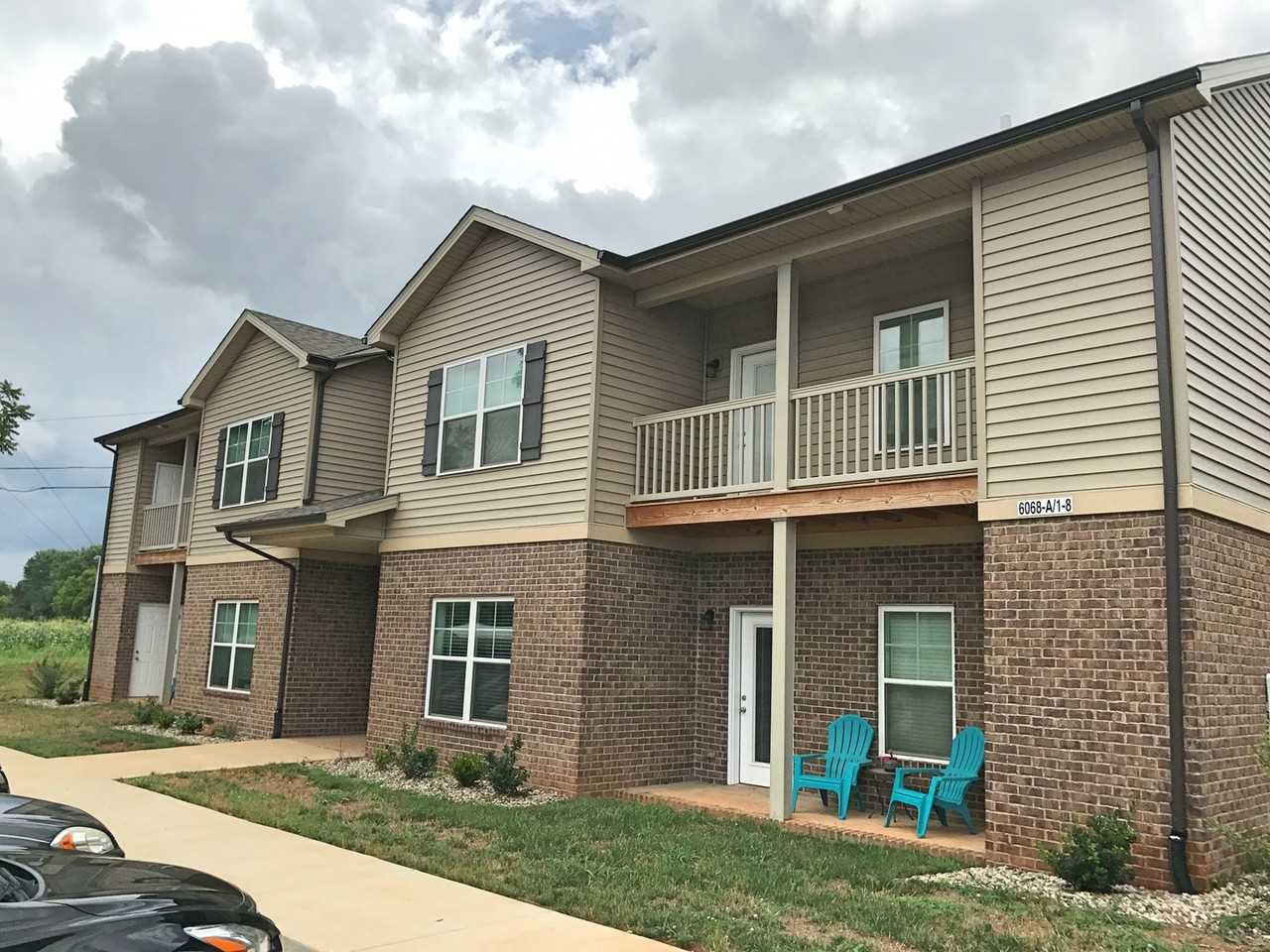 Pine Groves Apartments - Photo 7 of 50