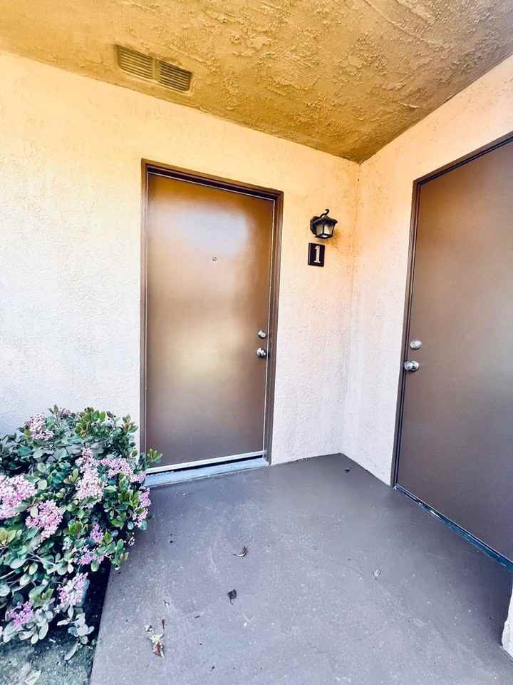 393 Hamilton St #G1 - Photo 3 of 35