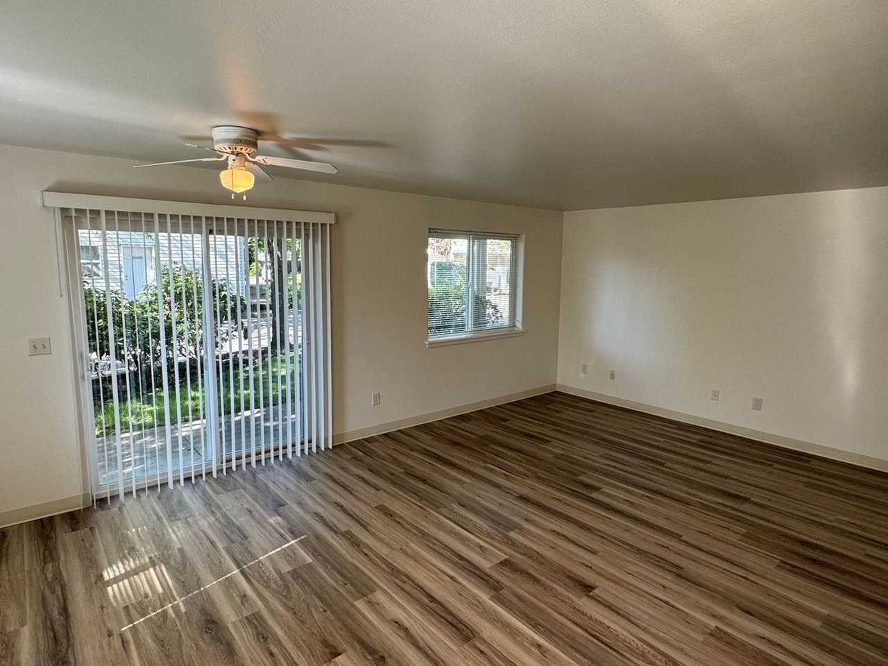 1645 River Rd - Photo 4 of 11