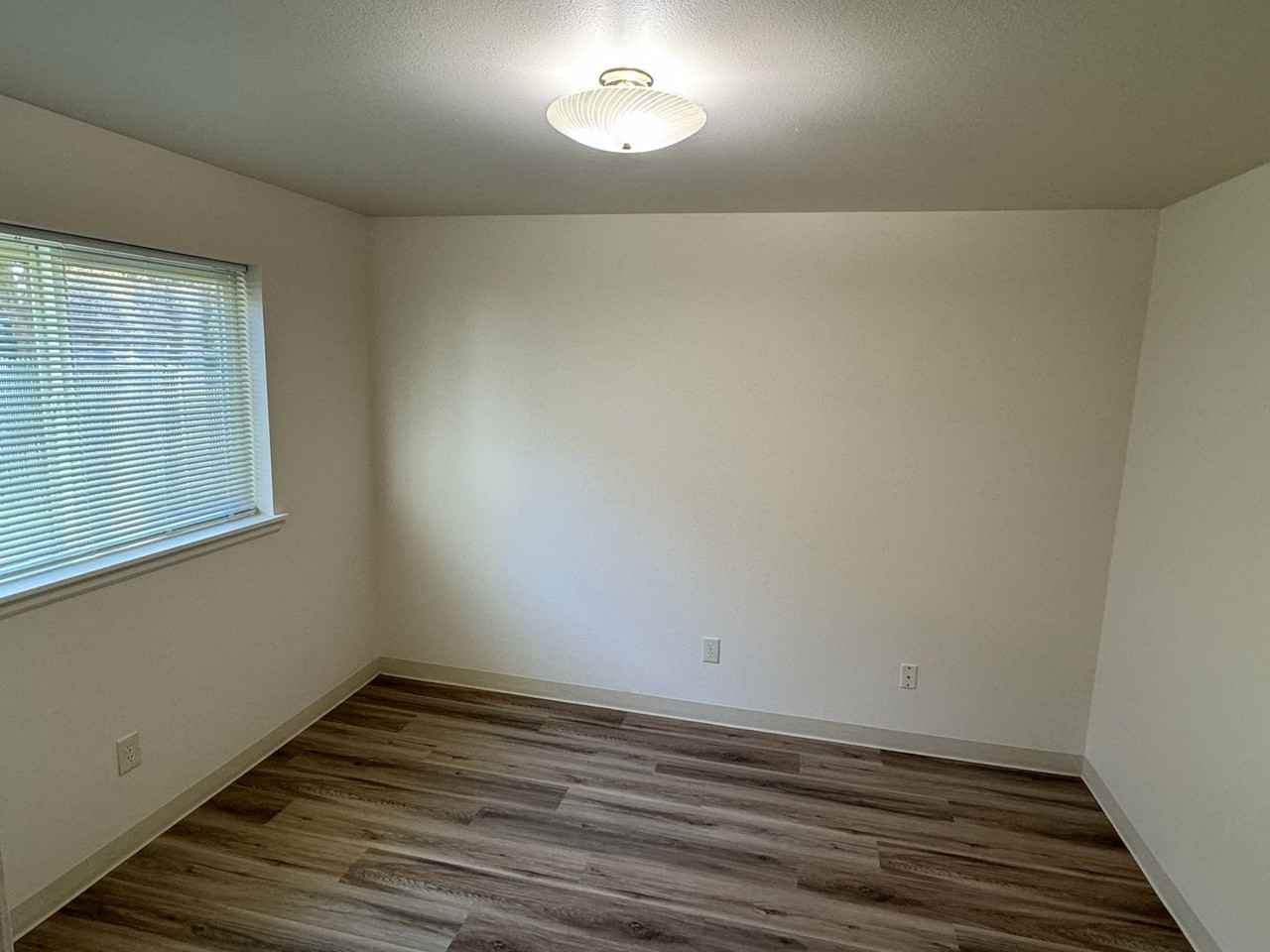 1645 River Rd - Photo 5 of 11