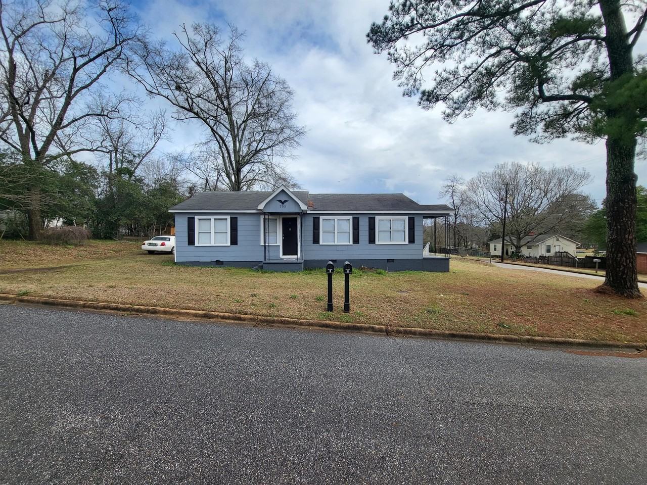 205 Glenn St #A - Photo 3 of 30