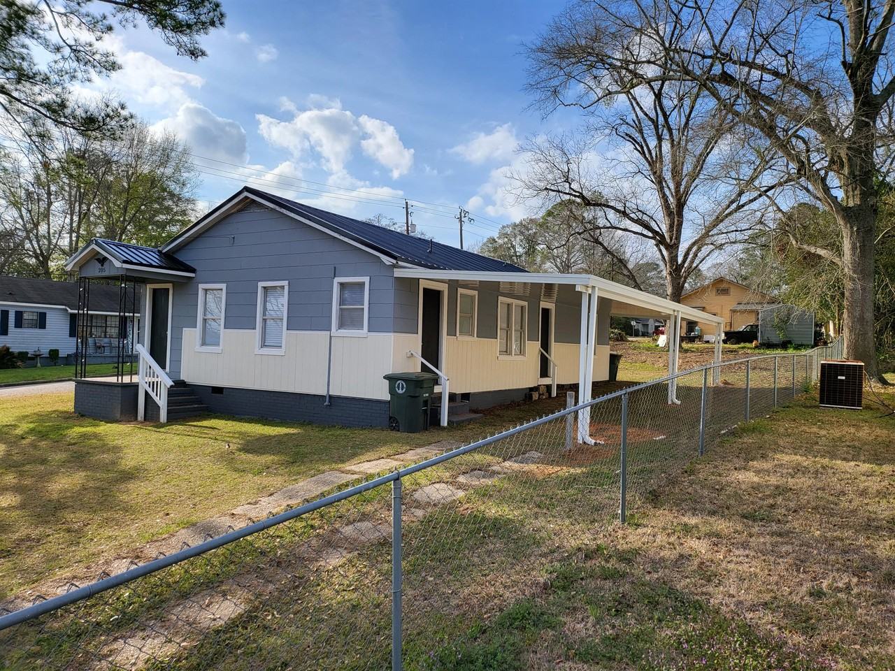 205 Glenn St #A - Photo 7 of 30