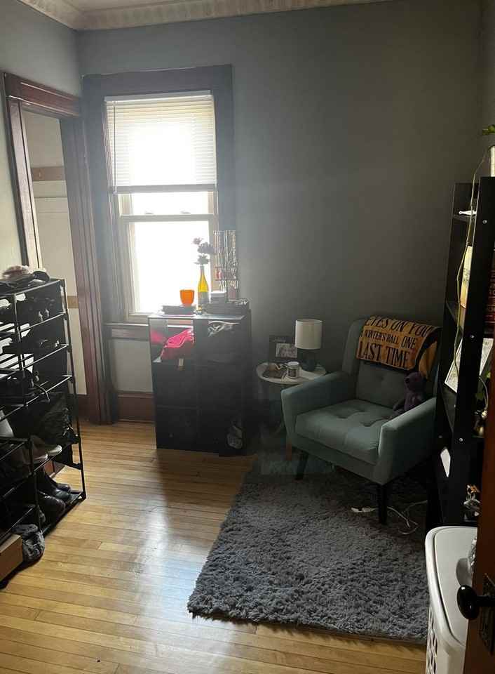 1579 N Warren Ave - Photo 2 of 10