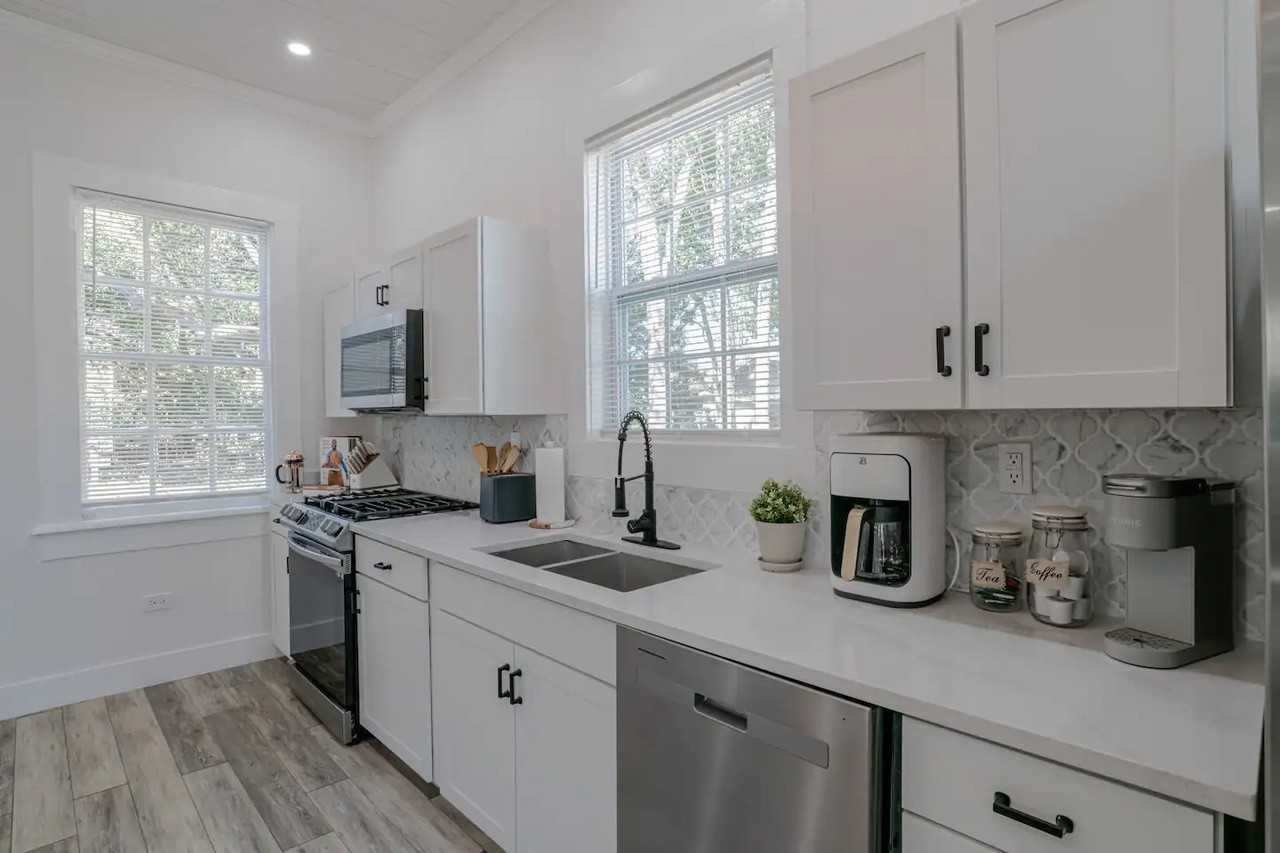 556 Charles Street #1 - Photo 4 of 10