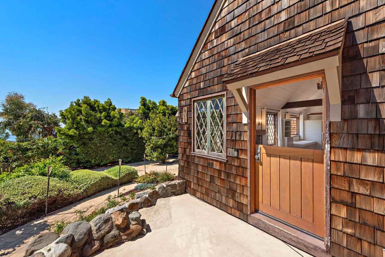 274 Wave St - Photo 6 of 30