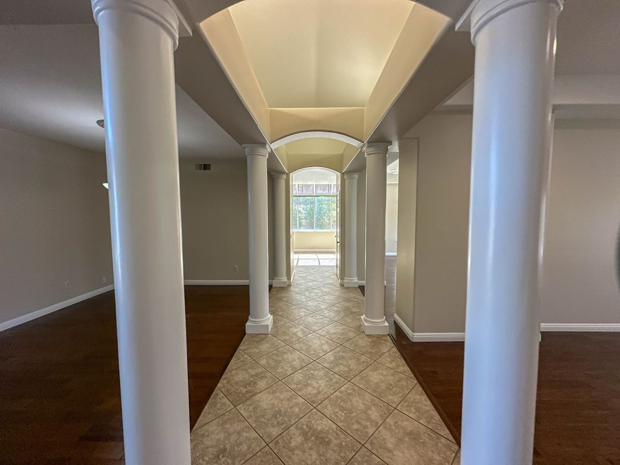 22280 Circle J Ranch Rd - Photo 3 of 26