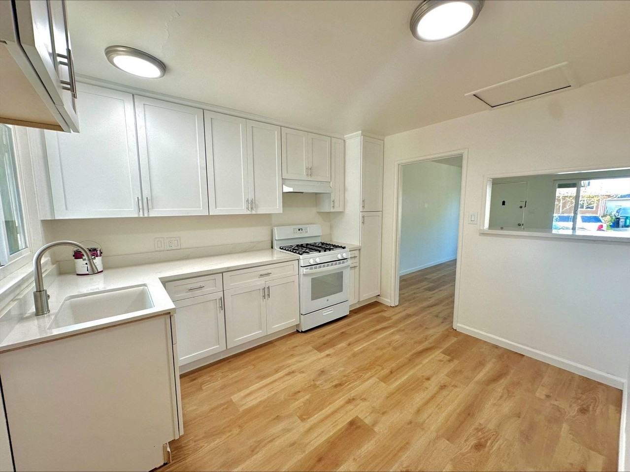 24828 Thomas Ave - Photo 5 of 15