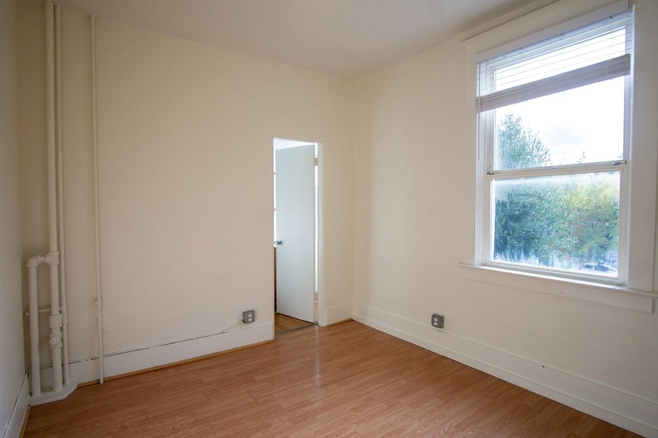 2044 N Kilpatrick St #314 - Photo 5 of 11
