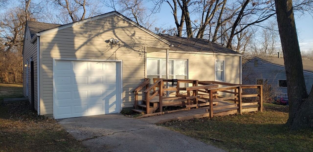 2727 N 61st Ter - Photo 2 of 13