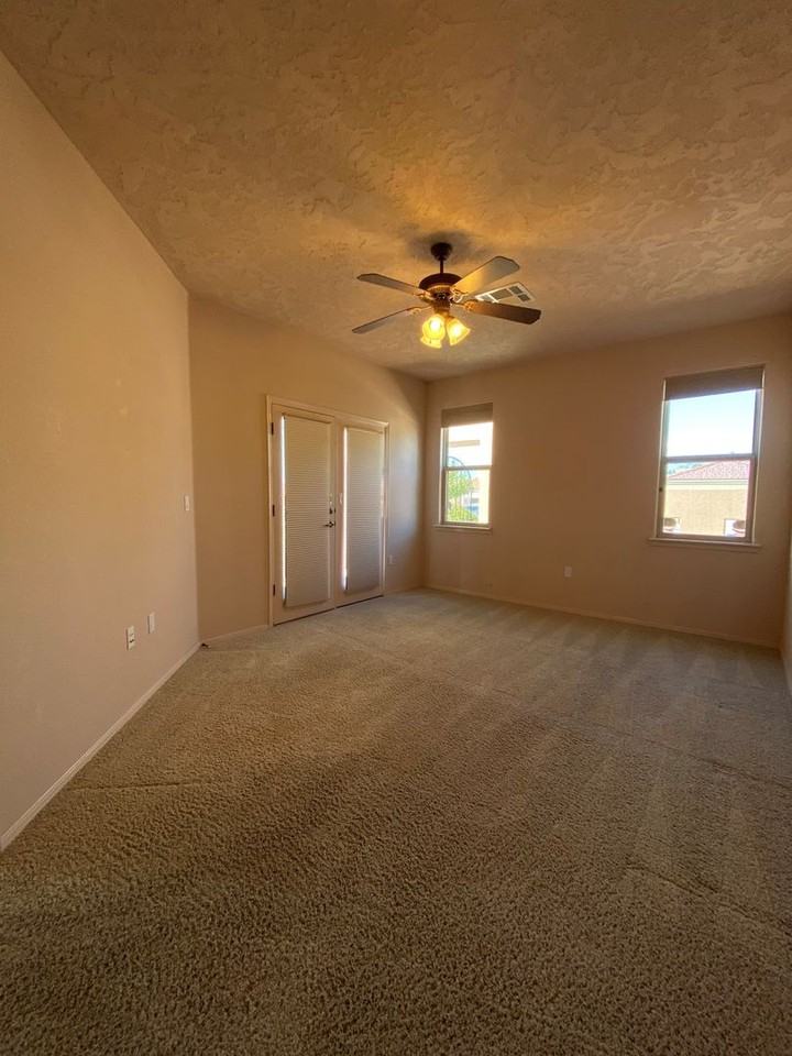 1684 Stone Mountain Ln - Photo 6 of 28