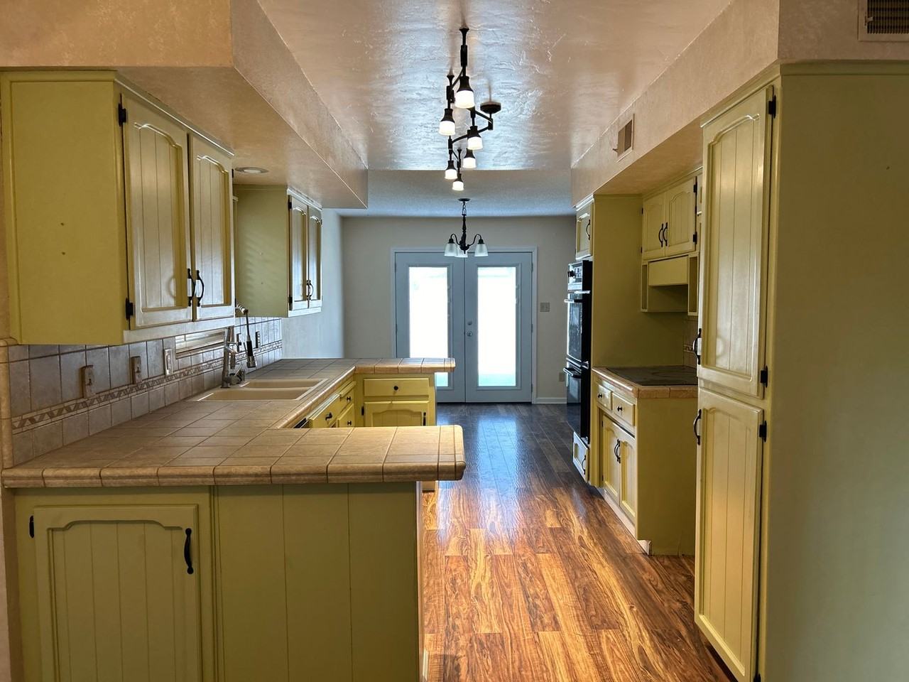 700 Fairhaven Ave - Photo 2 of 15