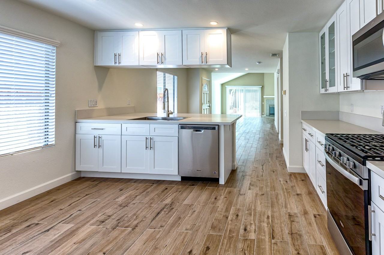1507 Backbay Cir - Photo 2 of 21