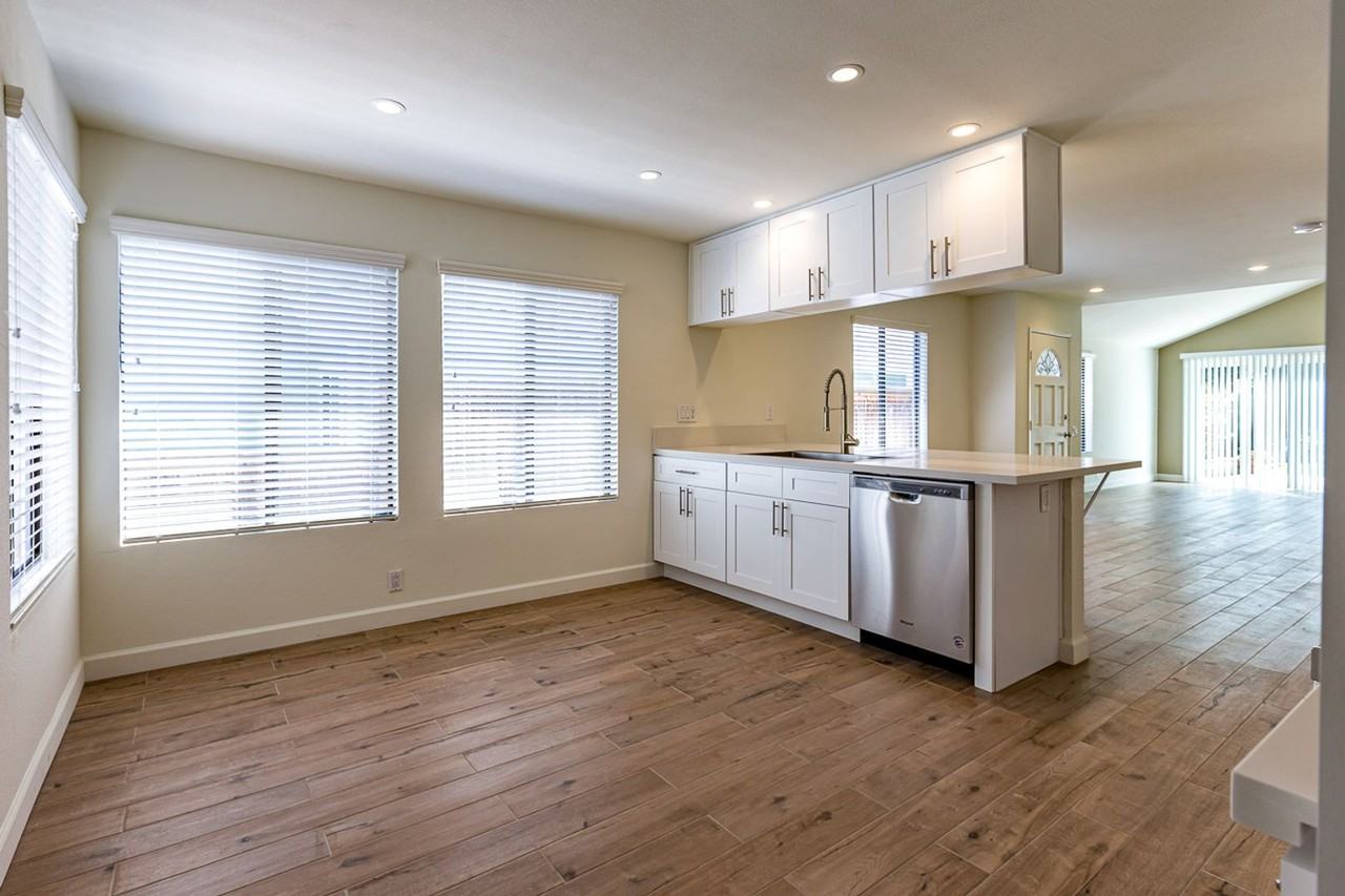 1507 Backbay Cir - Photo 3 of 21