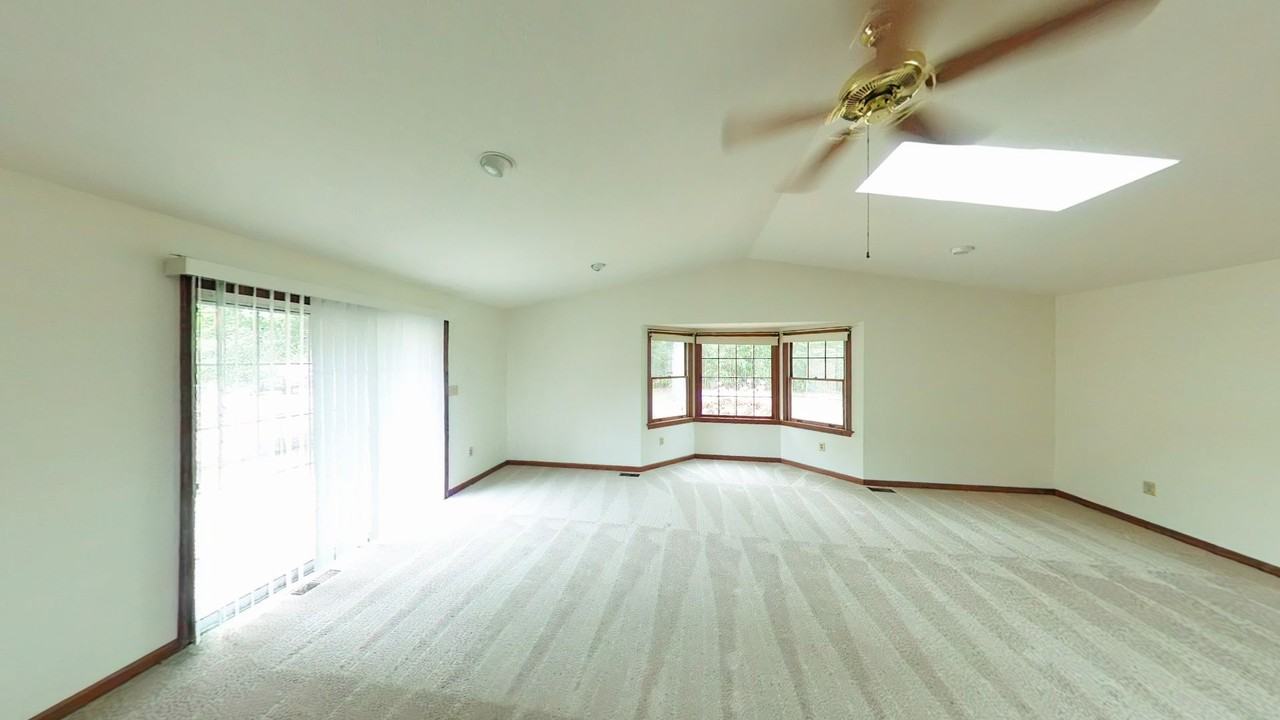 859 Catalina Dr - Photo 5 of 11