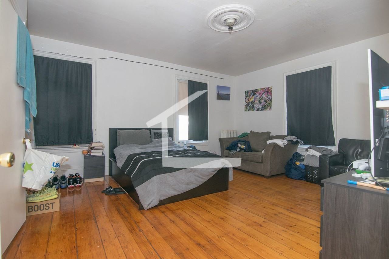 27 Pratt St - Photo 6 of 9