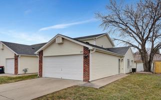 featured image of 2211 W Todd Ln
