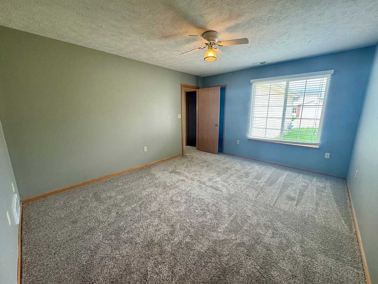 2211 W Todd Ln - Photo 7 of 16