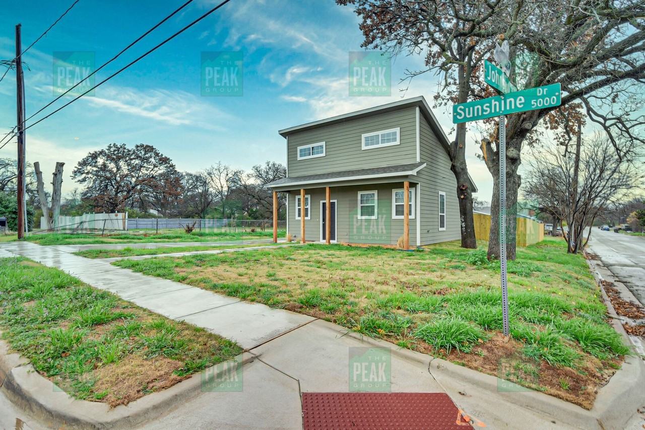 5011 Sunshine Dr - Photo 3 of 21