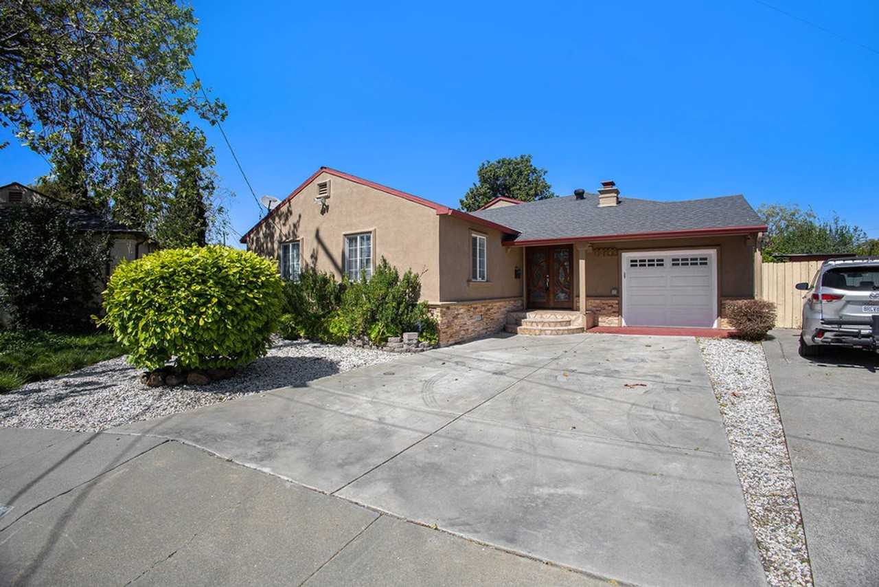 15846 Via Del Sol - Photo 2 of 13