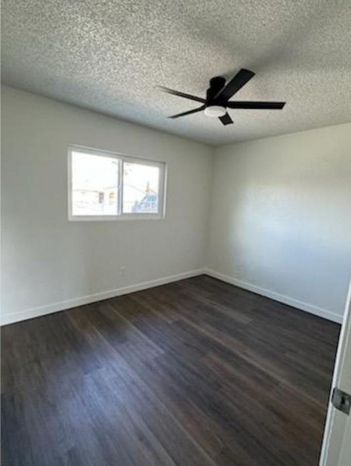 10435 Buckboard Cir - Photo 3 of 6
