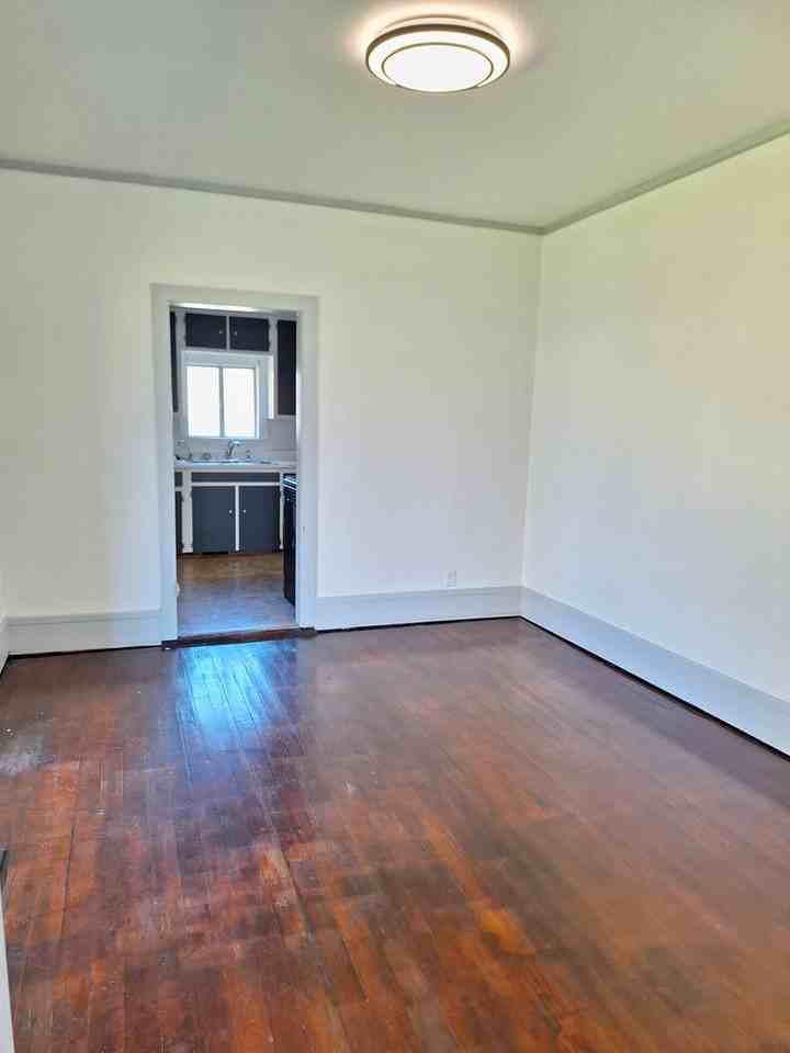 416 Se 6th St - Photo 6 of 18