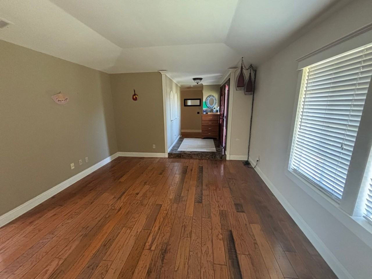 415 Hartnell Rd - Photo 2 of 15