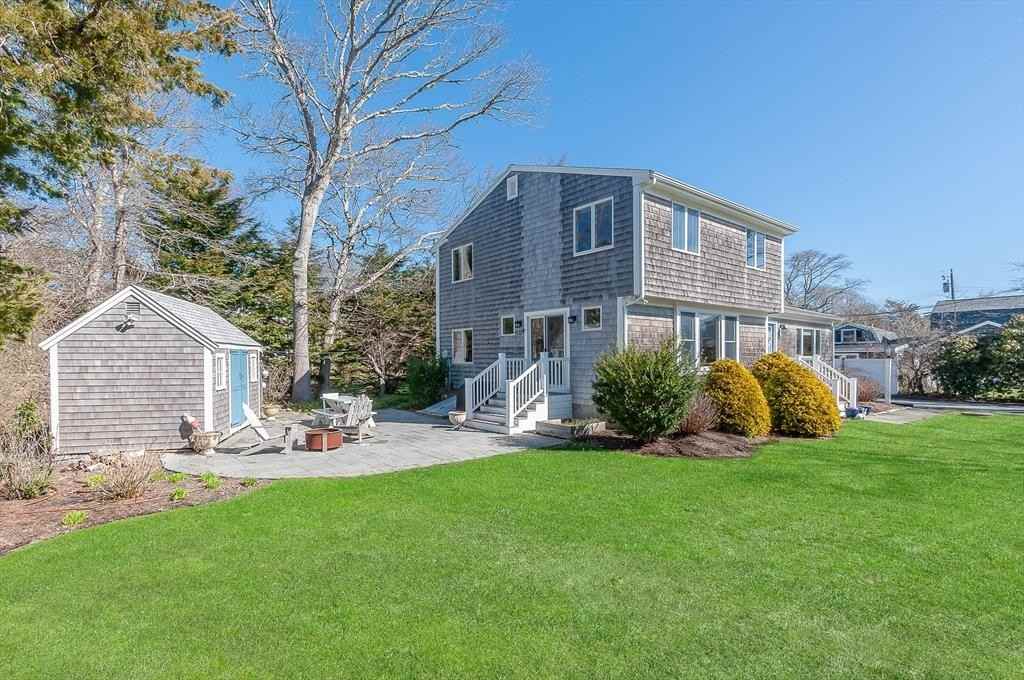 26 Mattakiset Rd - Photo 3 of 33