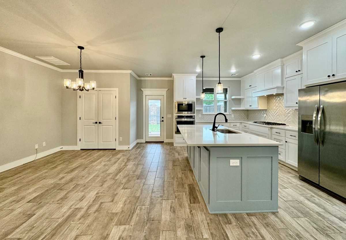 6229 Nw 178th Ter - Photo 2 of 27