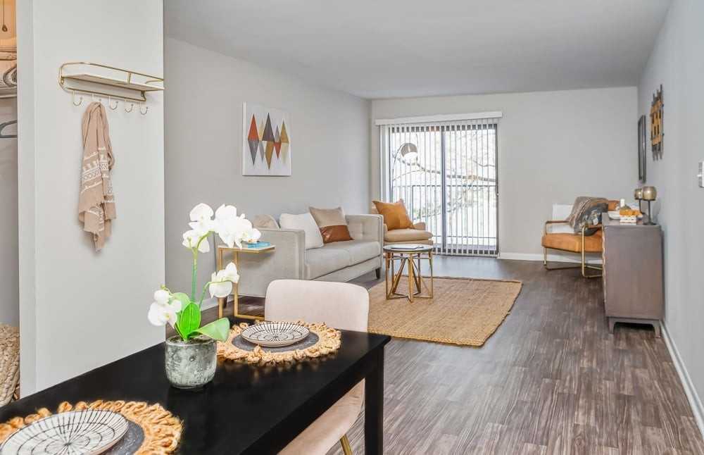 Mandalane - Photo 3 of 12