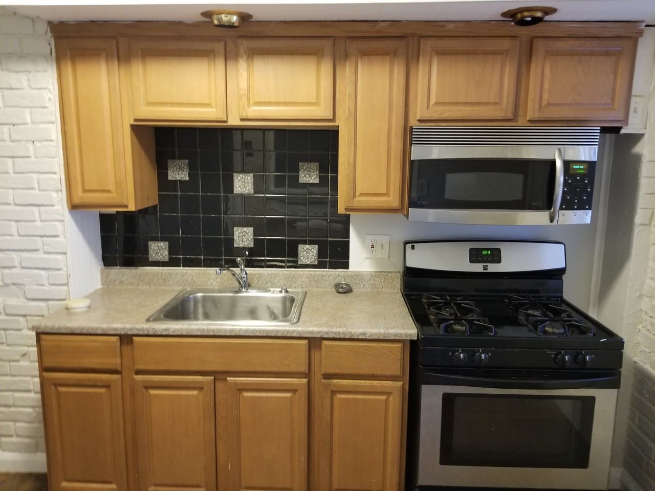 1212 Woodbourne Ave #1 - Photo 3 of 40