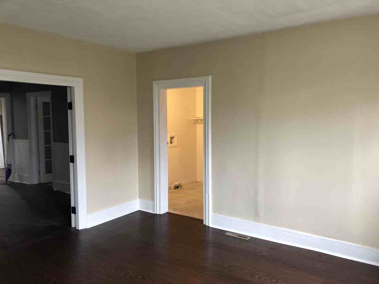 51 Souhegan St - Photo 3 of 13