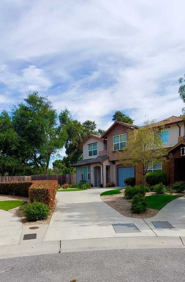 1154 Galeria Cir - Photo 3 of 32