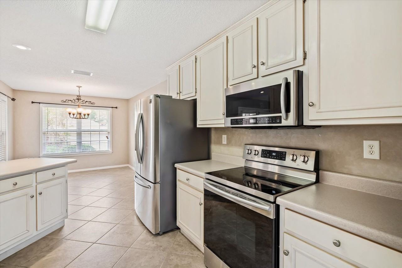 3709 Seleste Dr - Photo 6 of 20