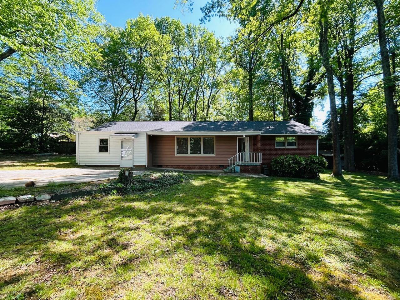 2100 Wingate St - Photo 2 of 24