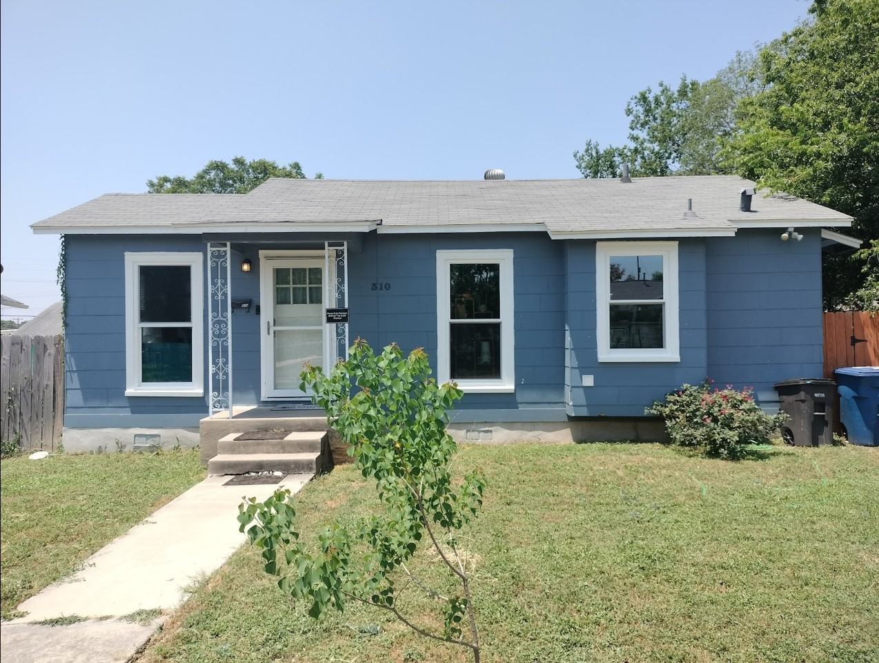 310 Bradford NA, San Antonio, TX 78228 2 Bedroom House for 1,400