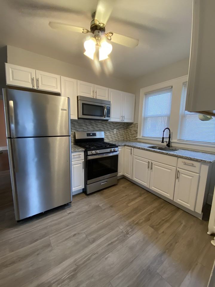 143 Benson St #2 - Photo 6 of 8