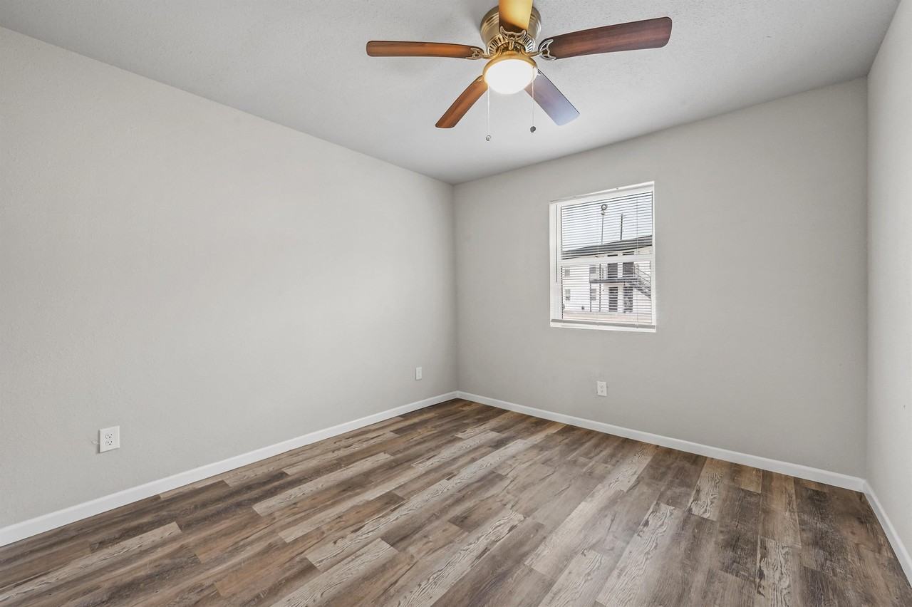 500 N Hwy 75; Van Alstyne 75495 - Photo 7 of 29